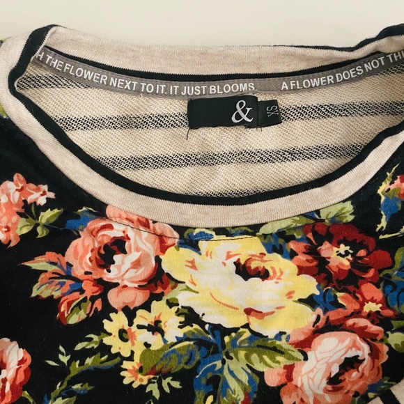 Mindy Maes Market Crew Neck Sweatshirt - Picture 4 of 6